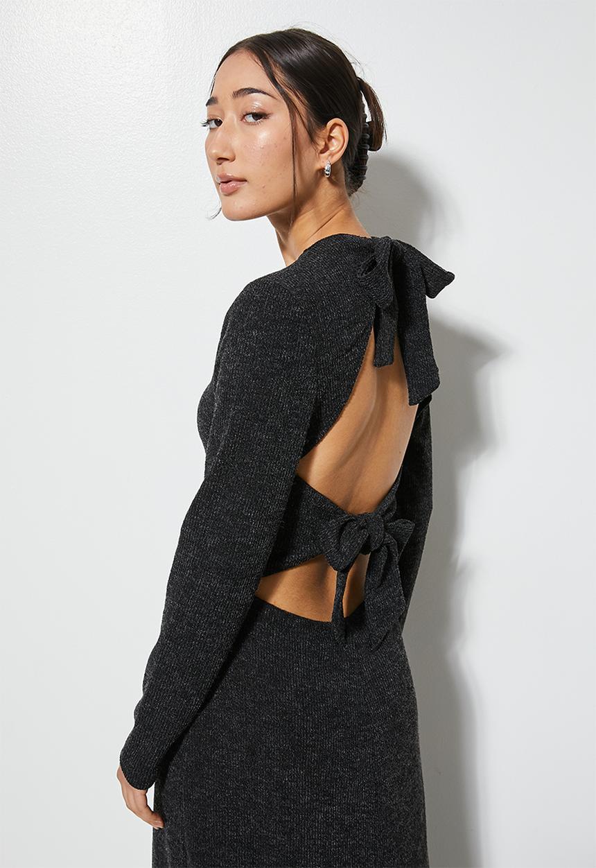 VELVET - Soft touch rib column maxi with back detail - black