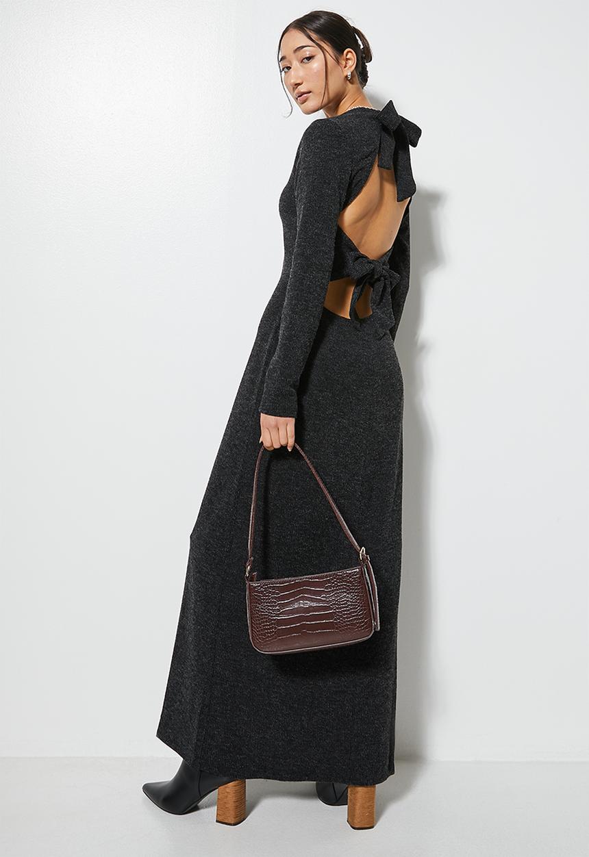 VELVET - Soft touch rib column maxi with back detail - black