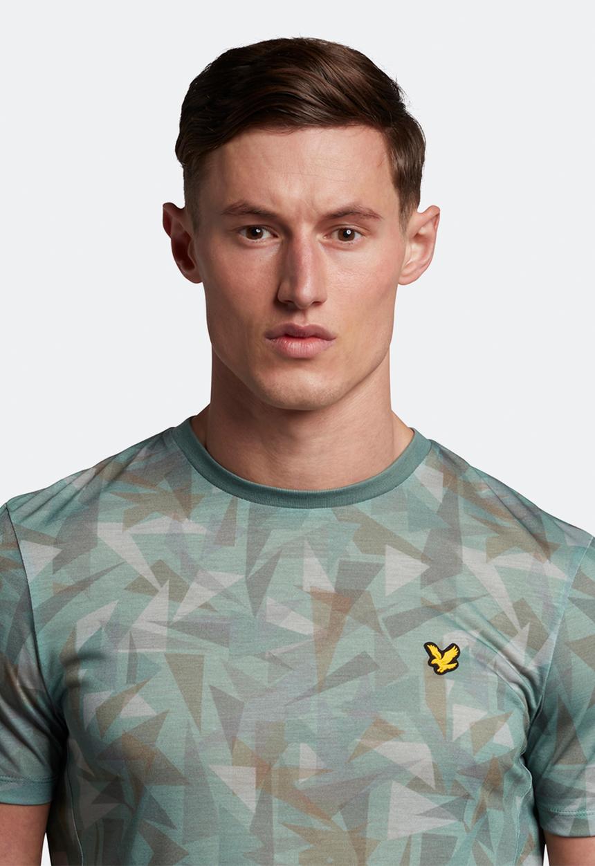 Lyle & Scott - Hiker tee - cactus green print