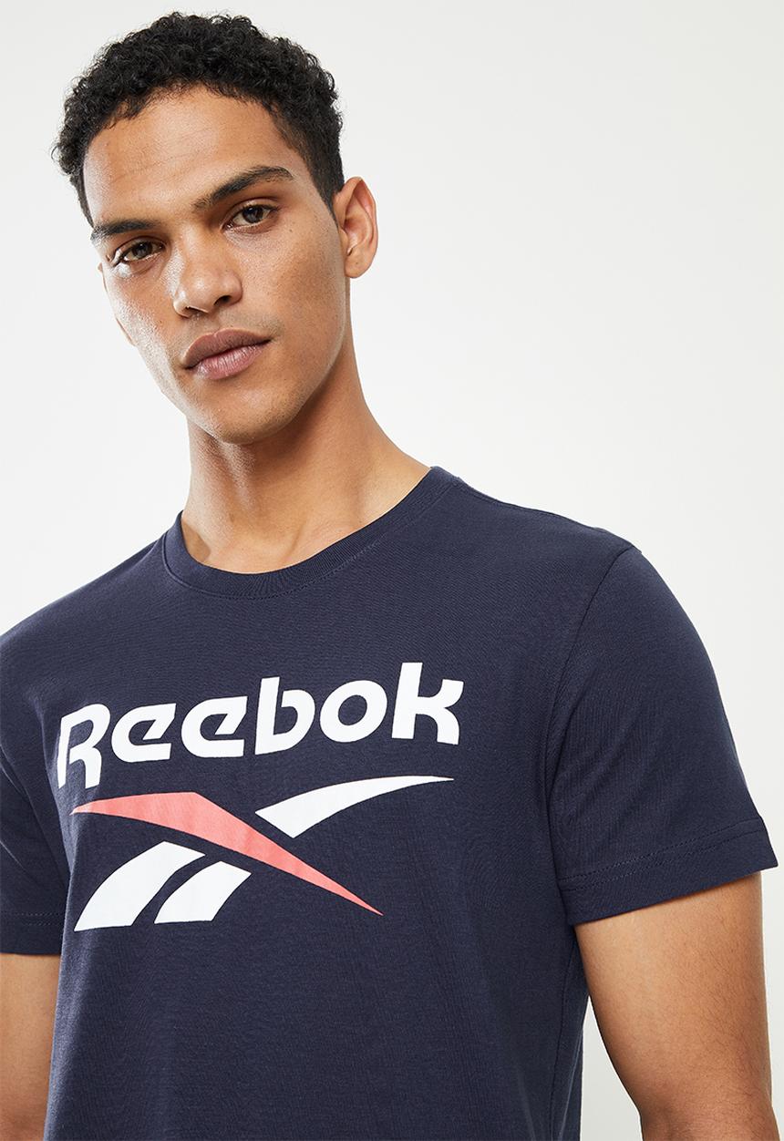 Reebok - GS Stacked SS Tee -  vector navy & white