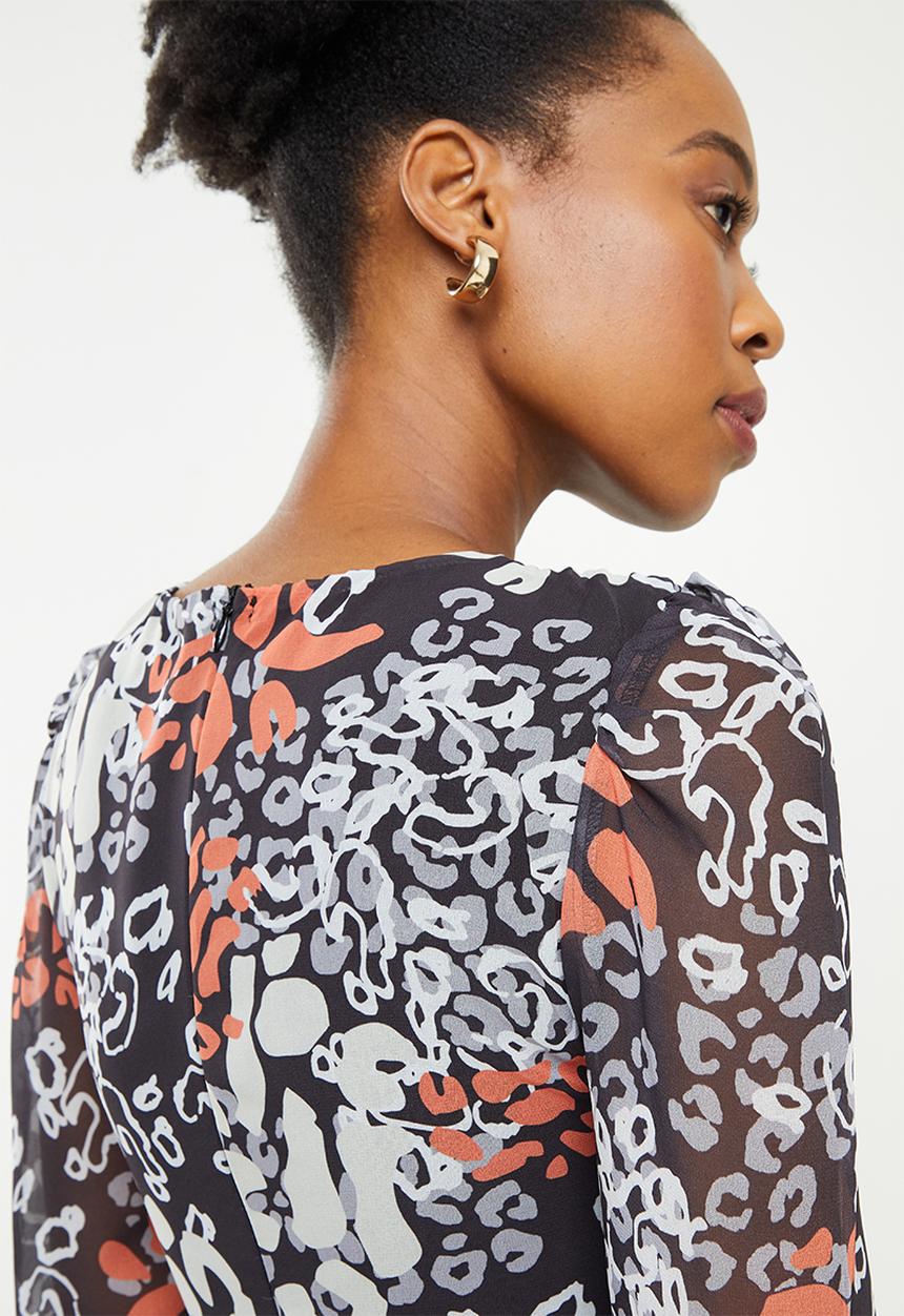 Trendyol - Patterned pleated dress  - multi