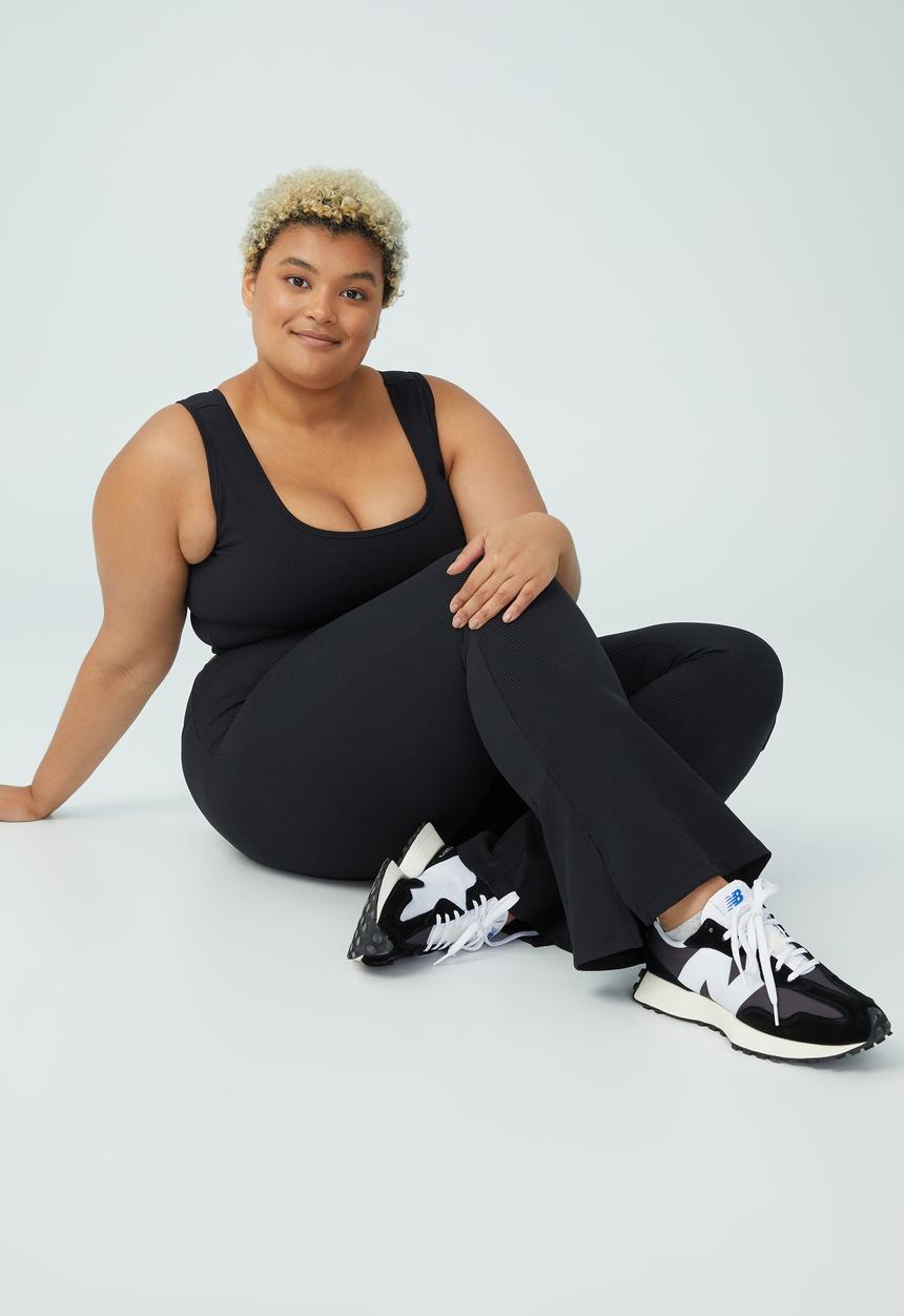 Cotton On - Curve active rib flare - black