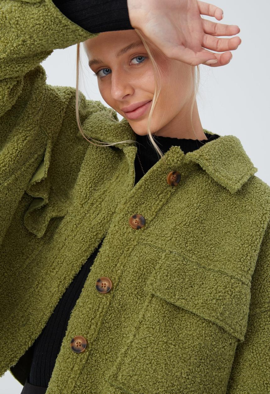 Cotton On - Teddy cropped oversized pocket trucker - utility green