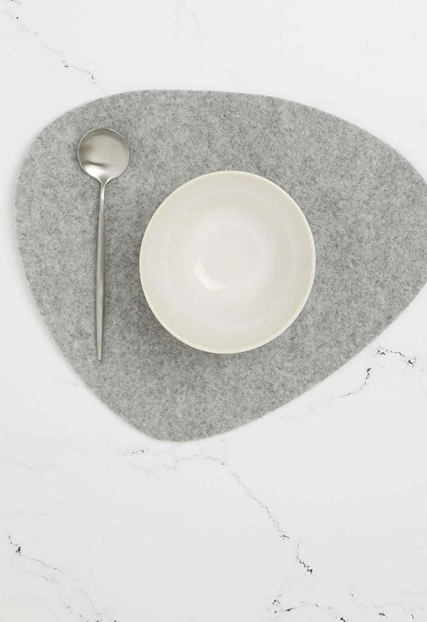 The Joinery - Felt placemat set of 4 pebble - grey