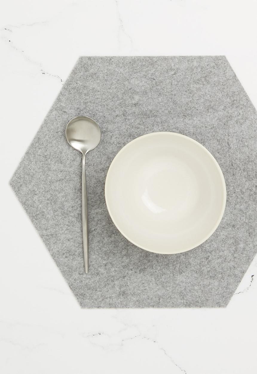 The Joinery - Felt placemat set of 4 hexagon - grey 
