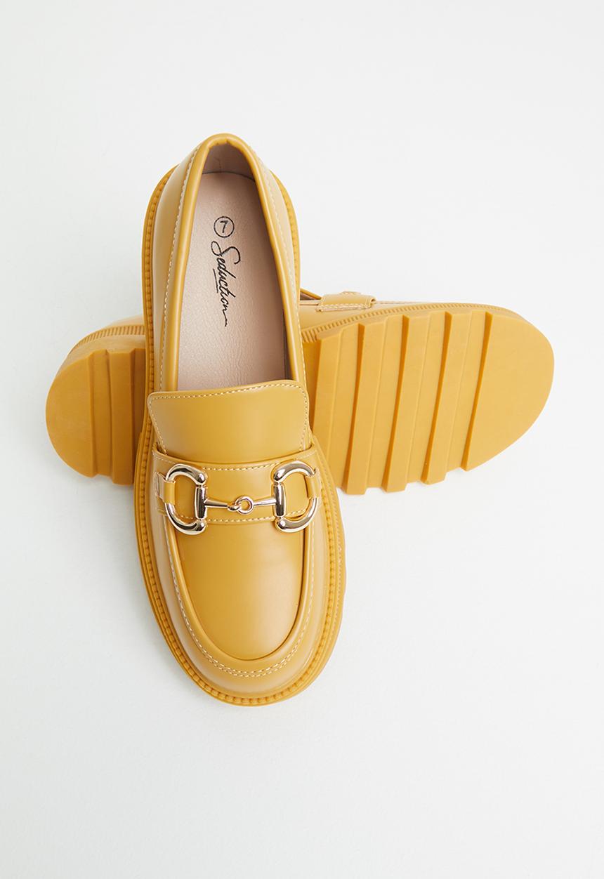 Seduction - Chunky snaffle trim loafer - mustard