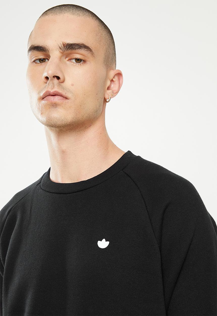 adidas Originals - originals essential trefoil crew sweat top - black