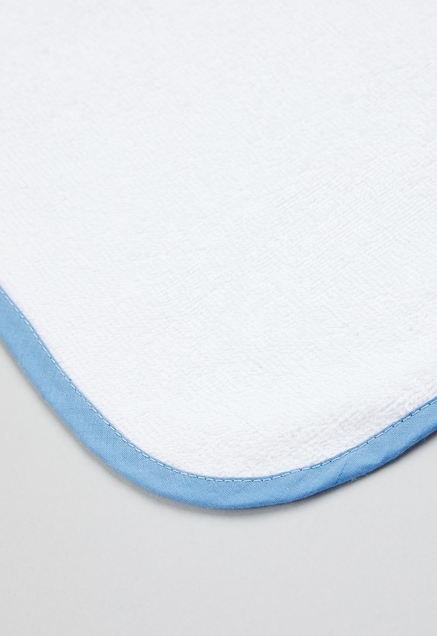 Character Group - Wild cub hooded towel - white