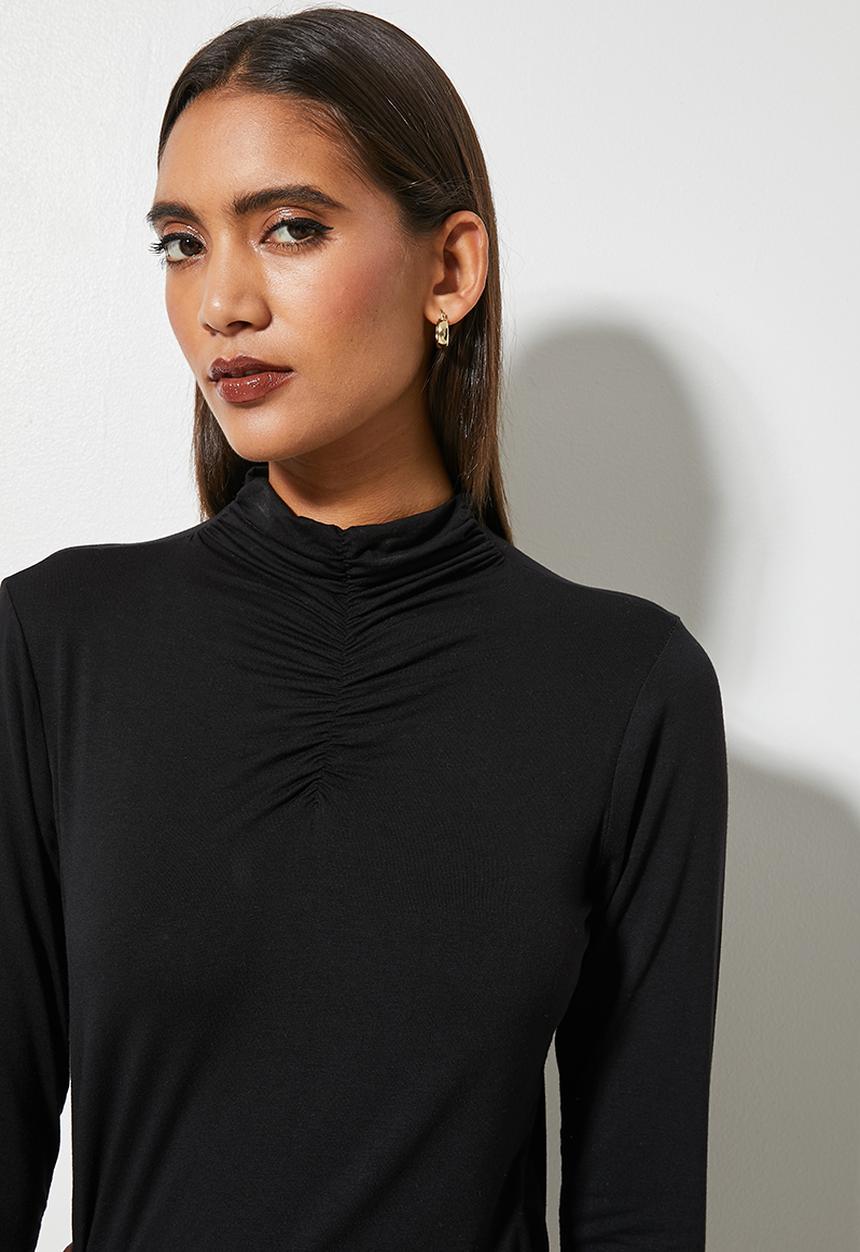 Superbalist - Ruched poloneck top - black