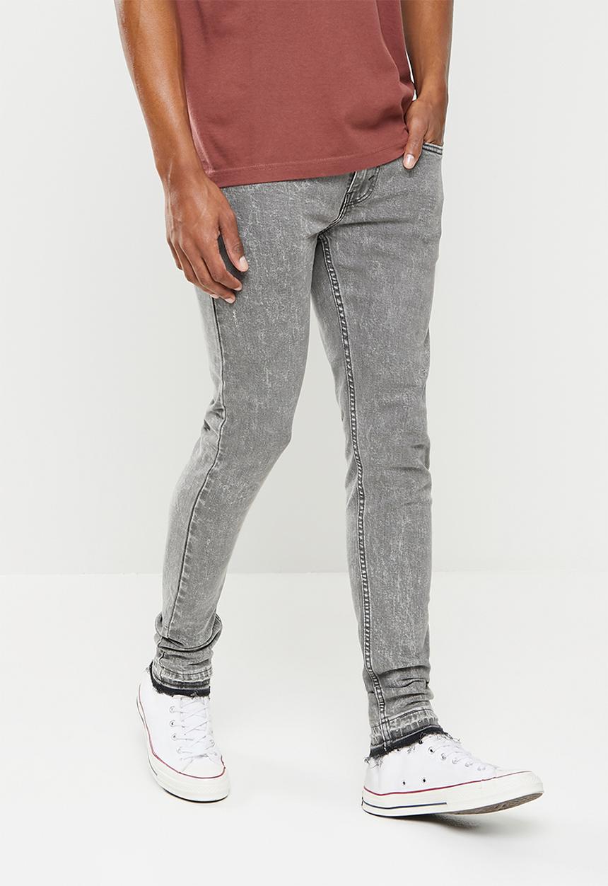 Levi’s® - Skinny taper - broken concrete adv