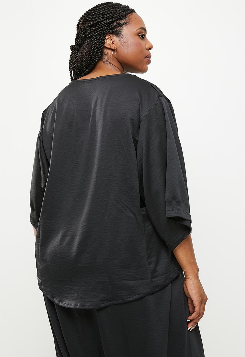 AMANDA LAIRD CHERRY - Plus mashai top - black stretch satin
