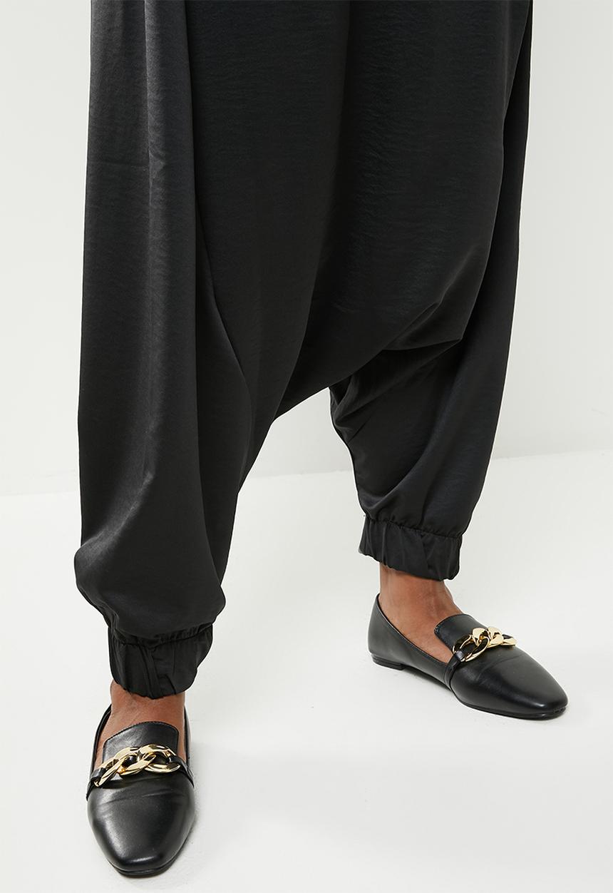 AMANDA LAIRD CHERRY - Plus mohlesi pants - black stretch satin