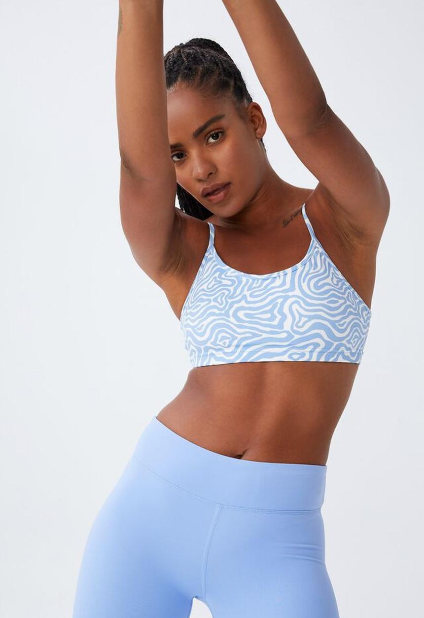 Cotton On - Lifestyle yoga crop - dense wave iced sky