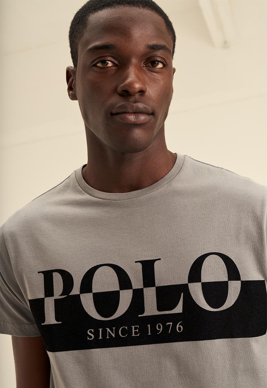 POLO - Soft Flock Logo short sleeve Tee - Charcoal