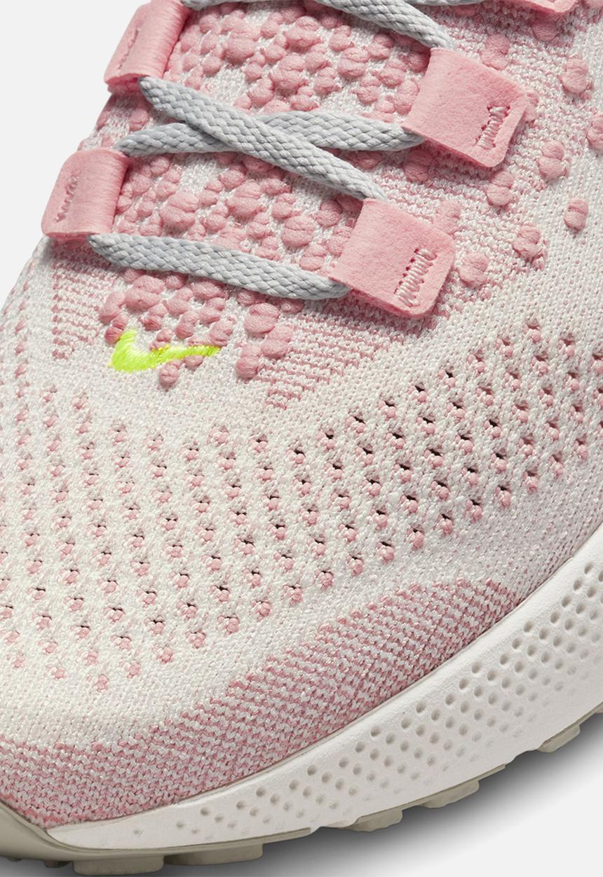 Nike - Escape run flyknit - sail/volt/pink oxford/bleached coral