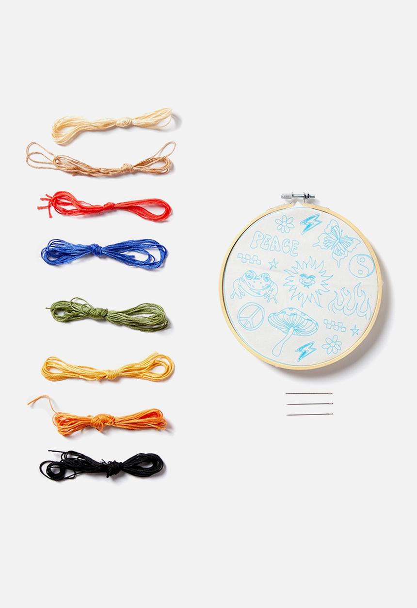 Typo - Diy embroidery kit - icons