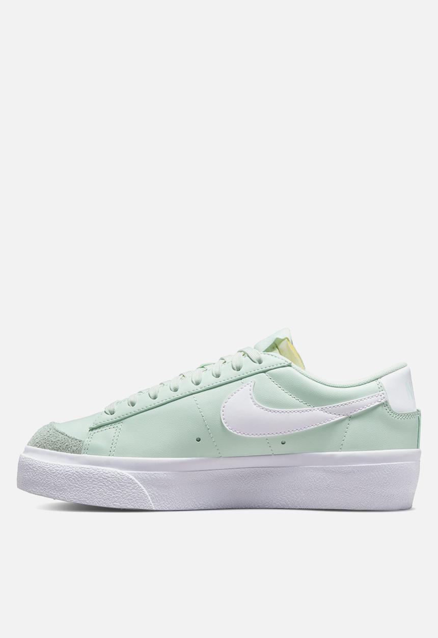 Nike - Blazer low platform - barely green/white/barely green