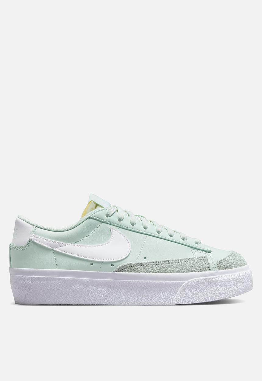 Nike - Blazer low platform - barely green/white/barely green