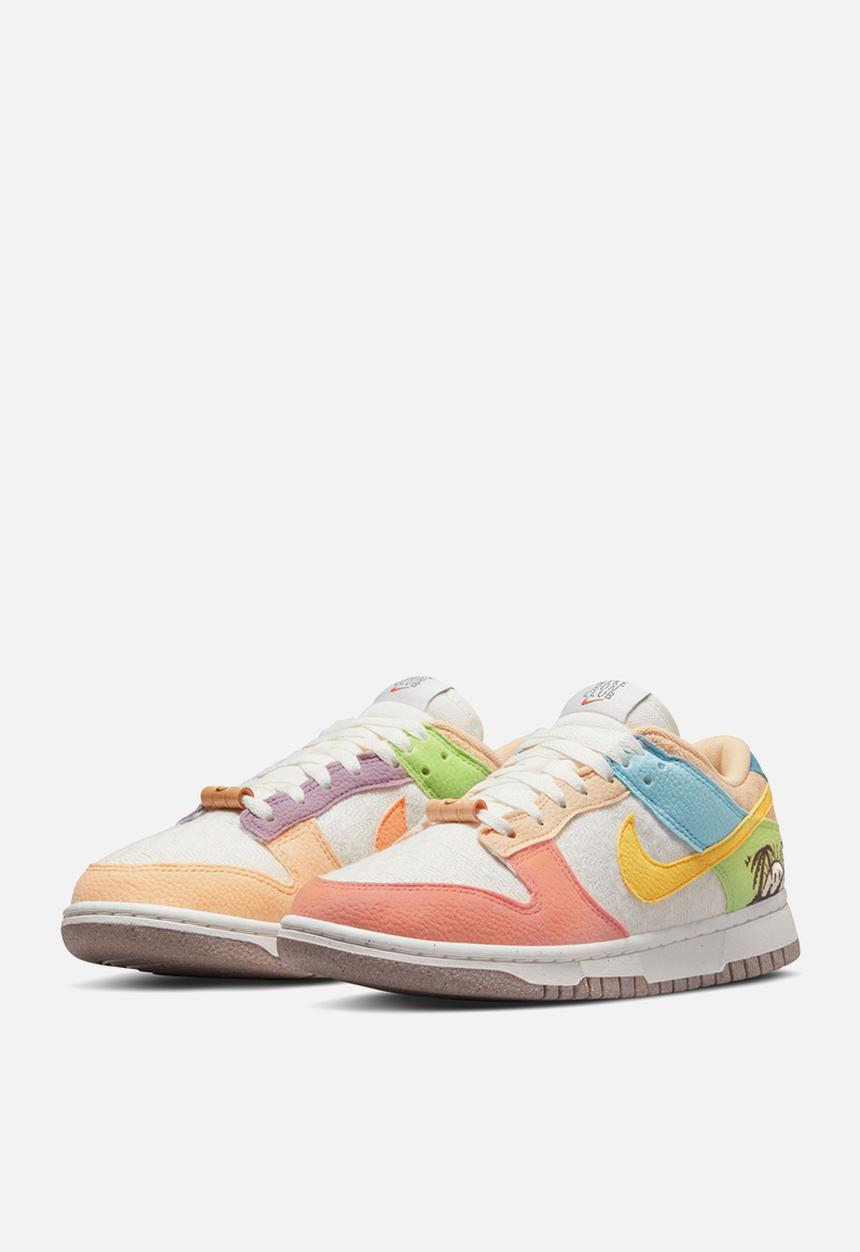 Nike - Dunk low SE "Sun Club"