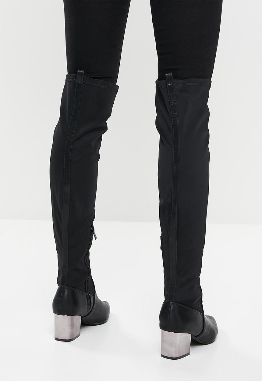 Seduction - Pointed over the knee boot - black