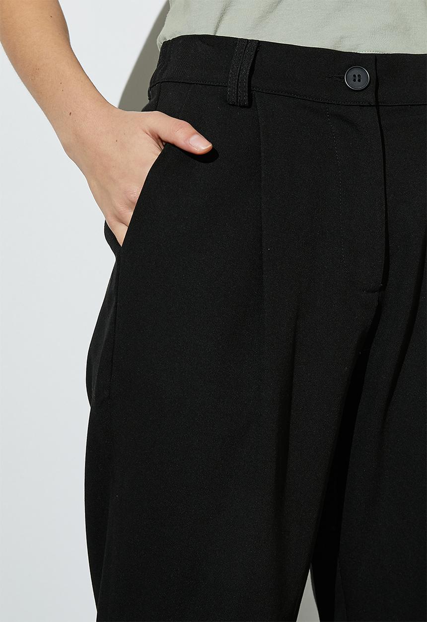 Superbalist - Tapered trouser - black