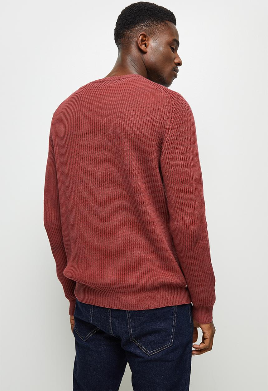 Lark & Crosse - Regular fit ribbed fisherman crew neck knit - burgundy