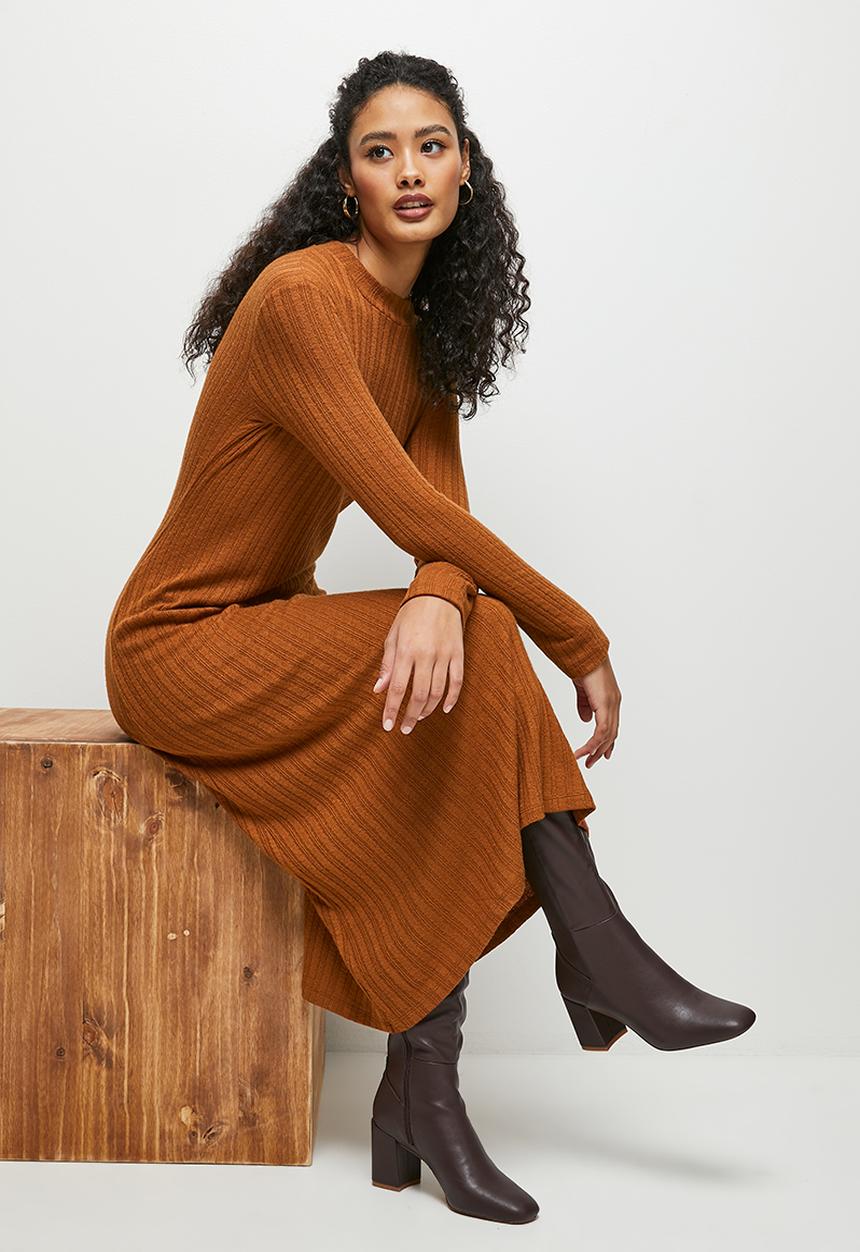 edit - Warm handle swing hem midi - tobacco