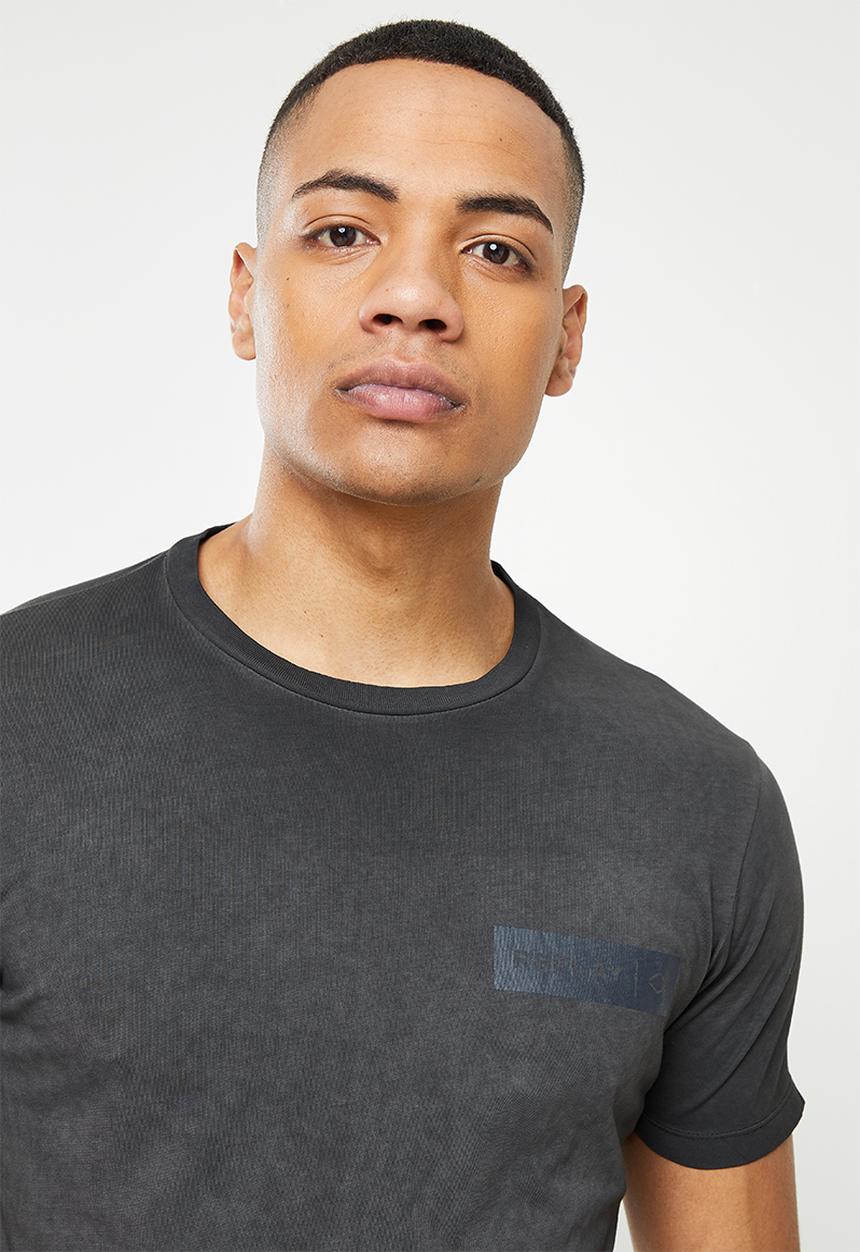 Replay - Pigment washed label tee - black