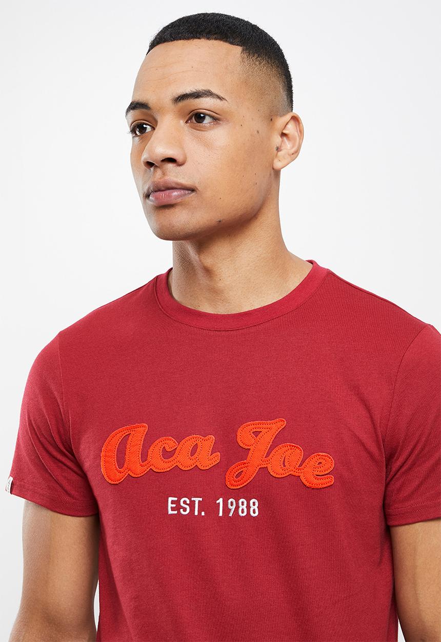 Aca Joe - Applique logo short sleeve tee - maroon