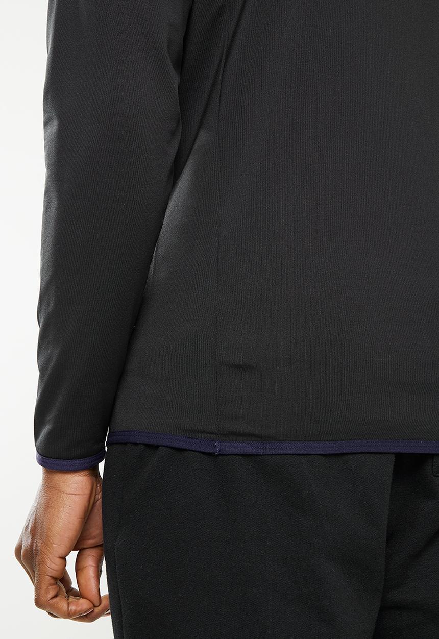 Lyle & Scott - Tech 1/4 zip midlayer - black