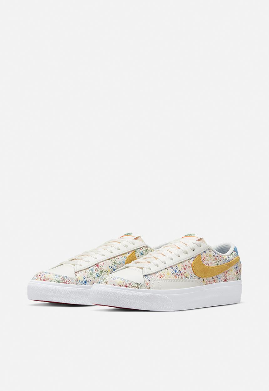 Nike - Wmns blazer lw platform - sail/university blue-vivid sulfur