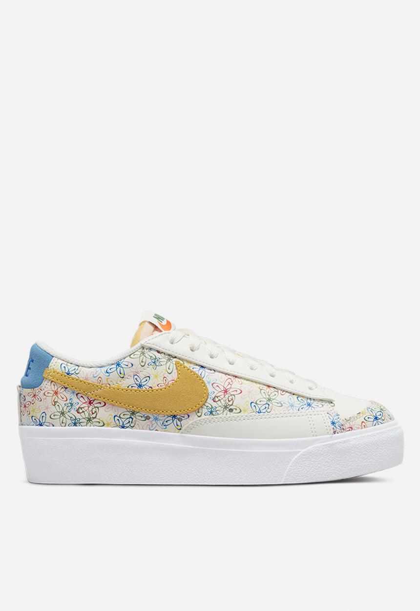 Nike - Wmns blazer lw platform - sail/university blue-vivid sulfur