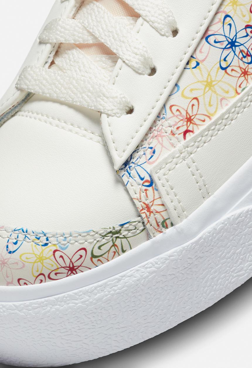 Nike - Wmns blazer lw platform - sail/university blue-vivid sulfur
