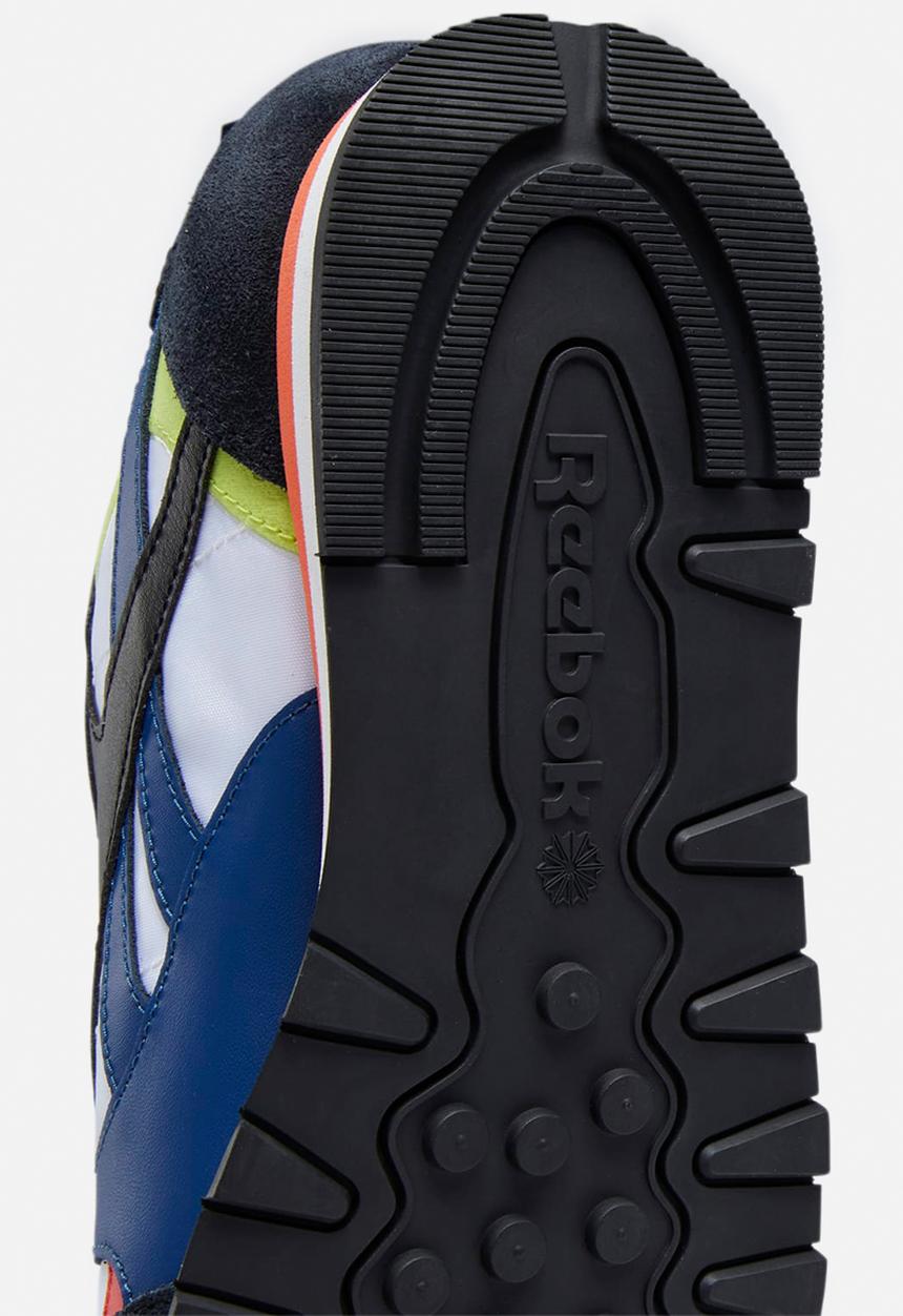 Reebok - Classic leather - twr white/core black/dynamic red