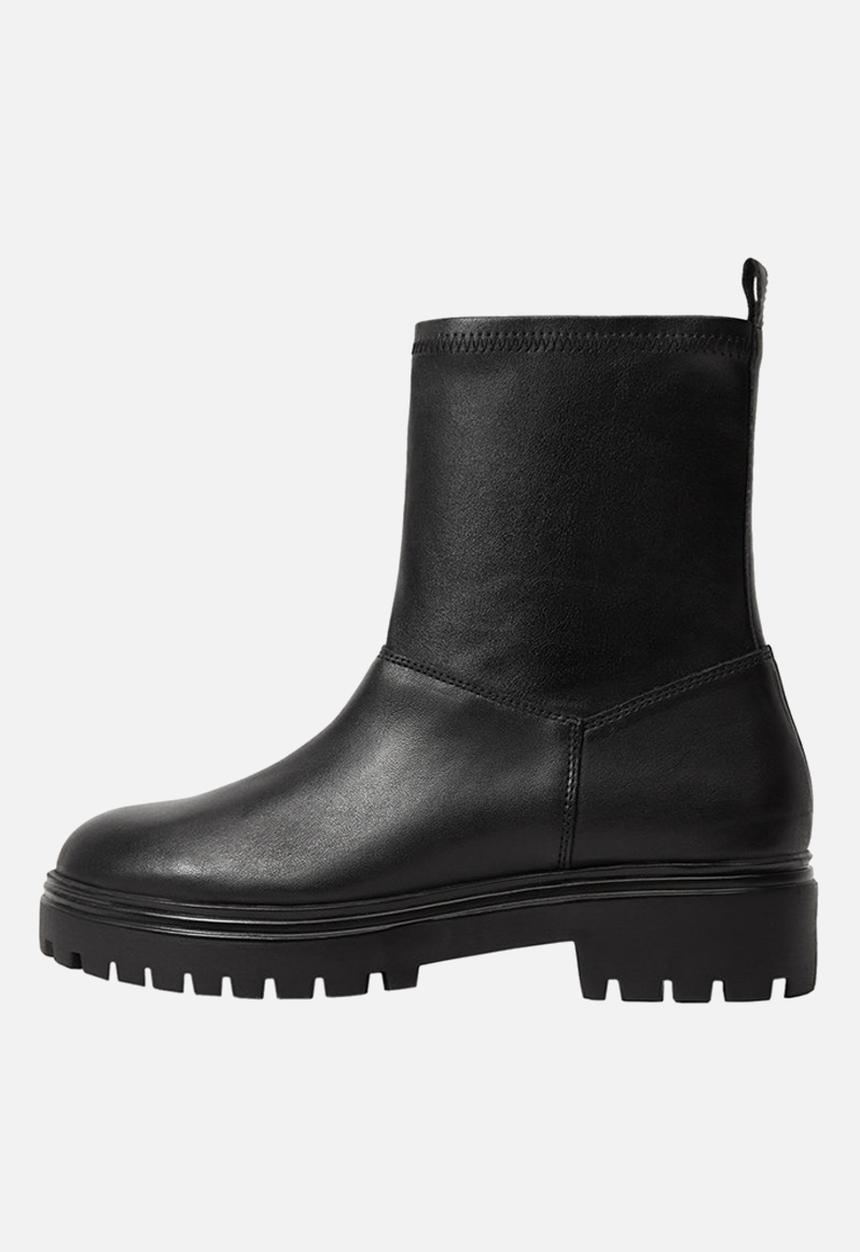 MANGO - Strechy leather serrated sole ankle boot - black