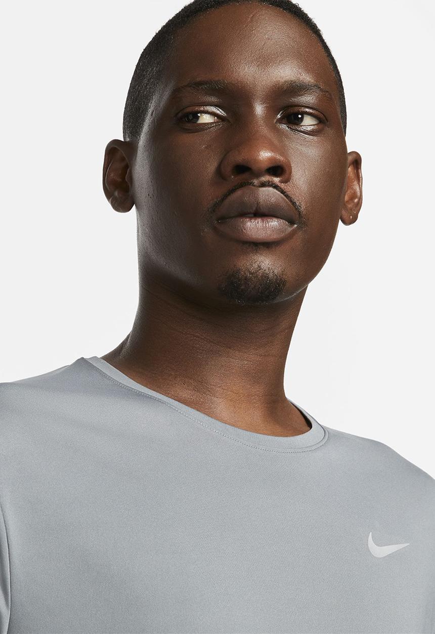 Nike - Dri-FIT Miler Men's Long-Sleeve Running Top - Smoke Grey