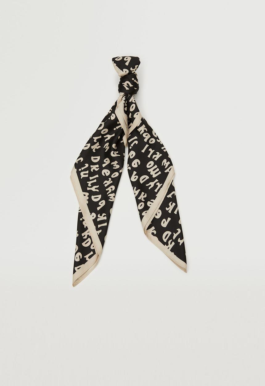 MANGO - Letters print handkerchief - black & neutral 