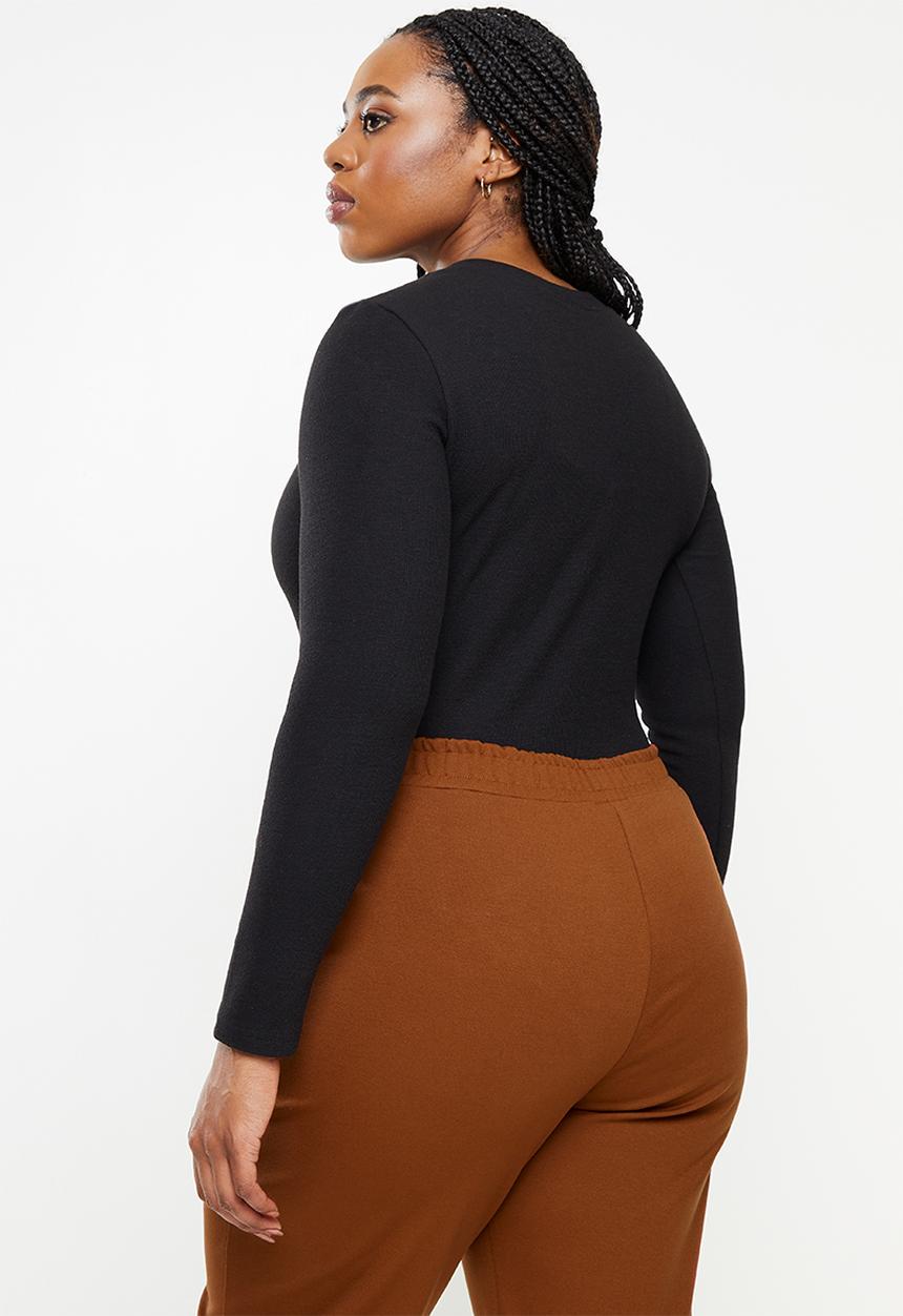 Me&B - Plus ribbed long sleeve bodysuit - black