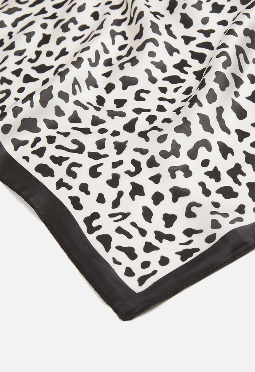 Superbalist - Animal print neckerchief - black & white