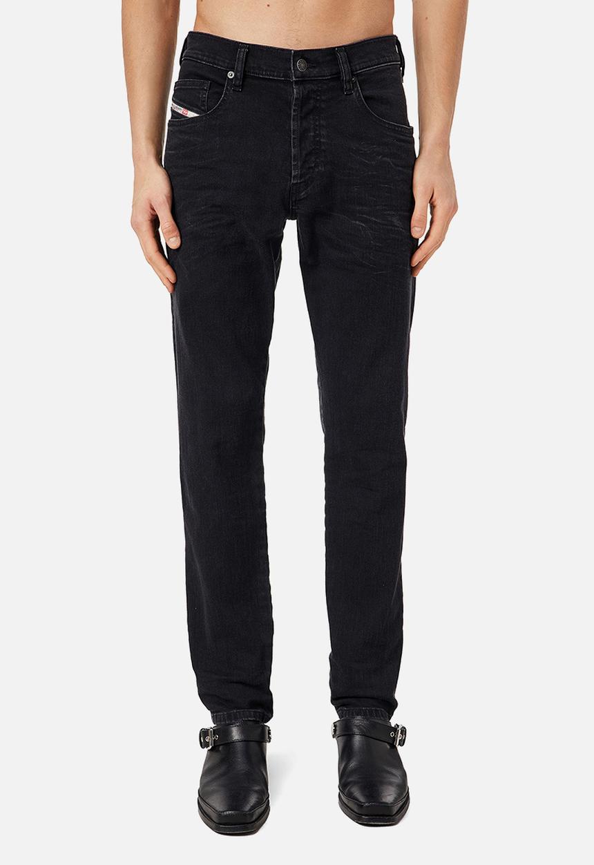 Diesel  - D-yennox tapered jeans - black