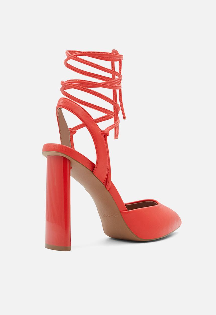 Call It Spring - Nicki court heel - red
