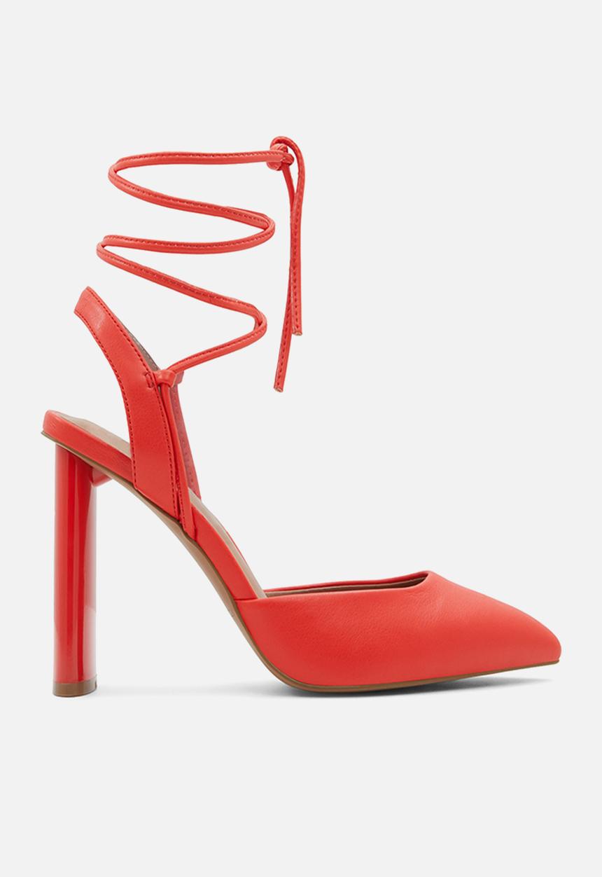 Call It Spring - Nicki court heel - red