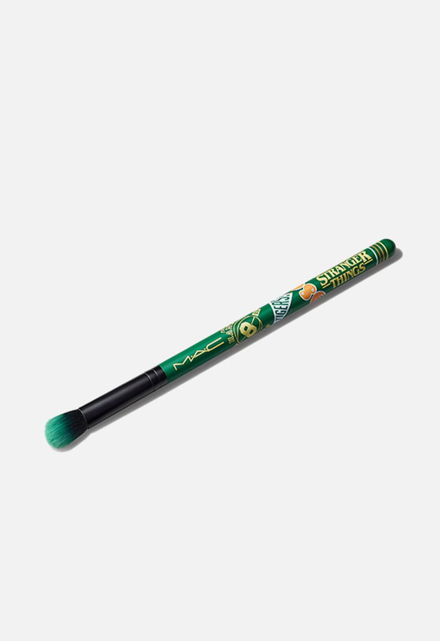 MAC - M·A·C X Stranger Things - 217 Synthetic Eye Brush