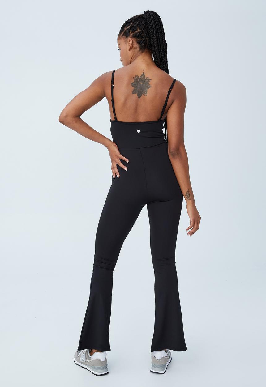Cotton On - Contouring active yoga onsie - black