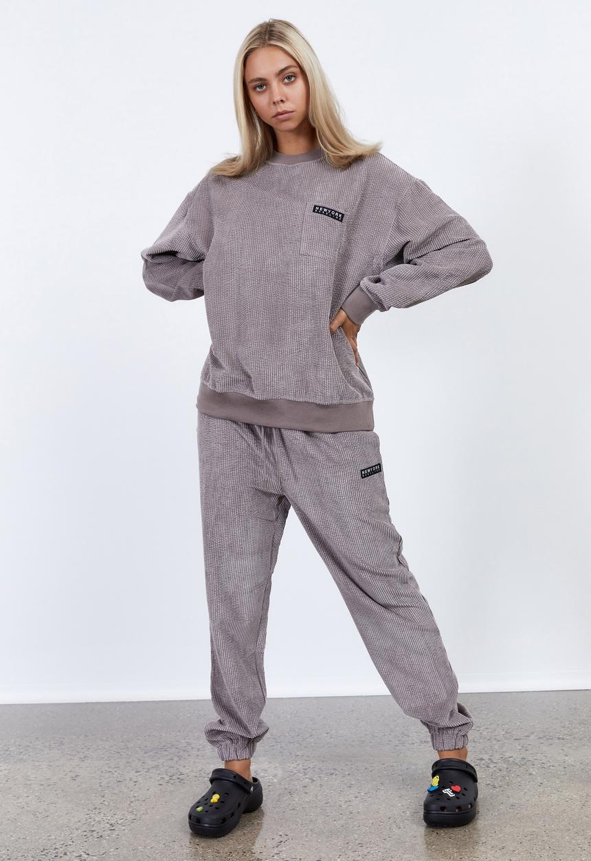 Factorie - Slouchy cord crew - burnt iron