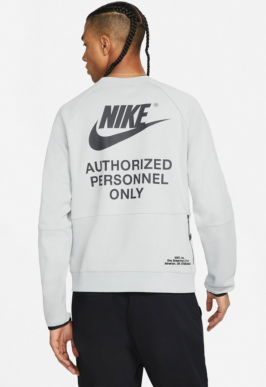 Nike - NSW  Authorized Graphic Crew Sweatshirt - Grey & black