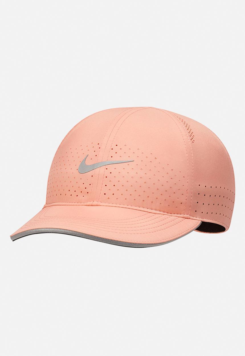 Nike - W nk fthlt cap run - lt madder root