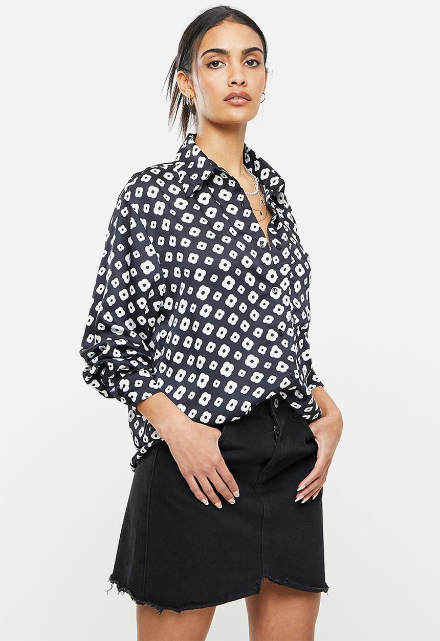 Glamorous - Mono geo flower print long sleeve shirt - black & white 