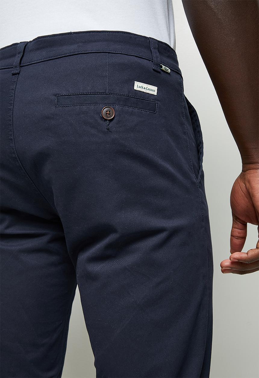 Lark & Crosse - Regular fit stretch chino - navy
