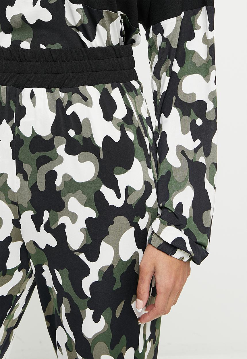 SISSY BOY - Tracksuit pant - camo